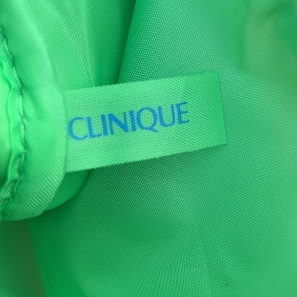 Nwot kapitza x CLINIQUE Multi Circle Print Cosmetic Bag - Picture 12 of 14